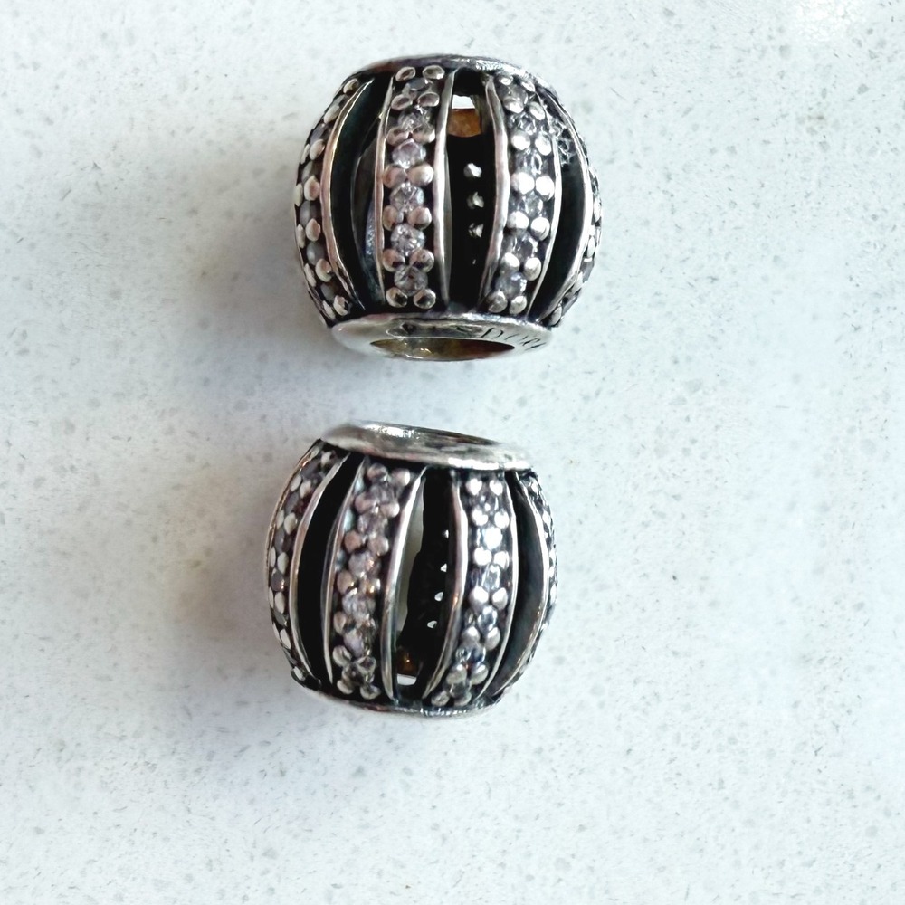 Set of 2 Retired Pandora Leading Lady Barrel‎ Charm Cubic Zirconia - Picture 2 of 7
